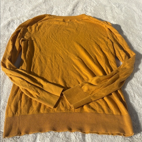 Banana Republic Mustard Crewneck Sweater – Size M | Cotton Blend | Old Money | - Picture 5 of 6